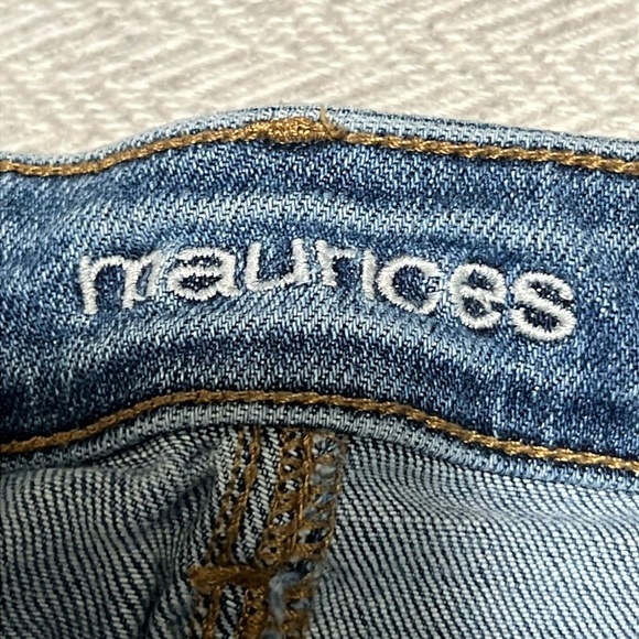 Maurices Blue Distressed Denim Mini Skirt. Size 4 - Picture 9 of 10